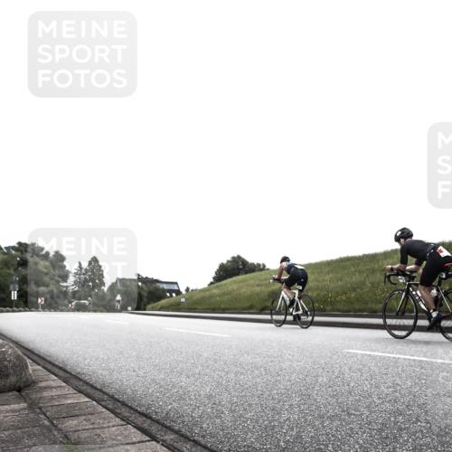 21.06.2026 - 29. Vierlanden-Triathlon H.Heesch http://msf.ph/oto/9871886 21.06.2026 10:42:20 Radfahren 410, 449 meine-sportfotos.de