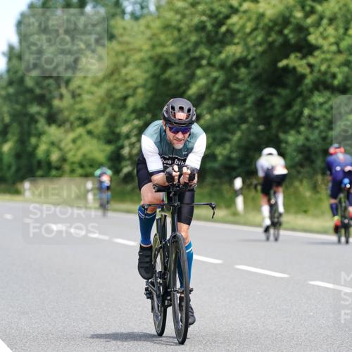 21.06.2026 - Viking Triathlon Michael Burmester http://msf.ph/oto/9871892 21.06.2026 12:42:20 Radfahren 61, 92, 144, 170, 171, 262, 291, 324, 329, 339, 399, 405, 417, 505, 577, 630, 632 meine-sportfotos.de