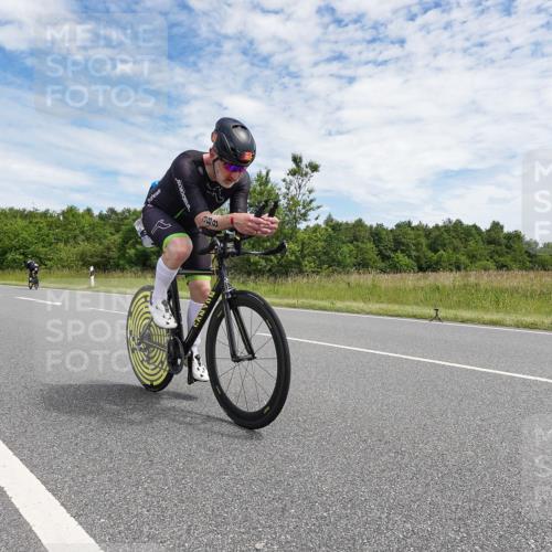 21.06.2026 - Viking Triathlon Michael Burmester http://msf.ph/oto/9871899 21.06.2026 12:23:38 Radfahren 8, 16, 46, 65, 73, 98, 103, 119, 126, 136, 165, 177, 223, 225, 256, 256, 280, 380, 388, 457, 527, 546, 563, 569, 605, 615, 634, 654 meine-sportfotos.de