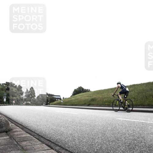 21.06.2026 - 29. Vierlanden-Triathlon H.Heesch http://msf.ph/oto/9871917 21.06.2026 10:42:27 Radfahren 5, 147, 449 meine-sportfotos.de