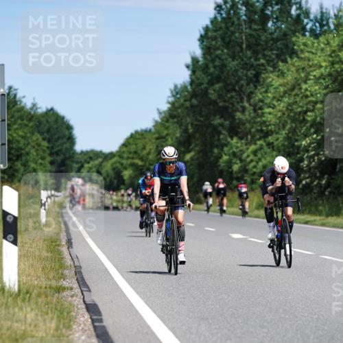 21.06.2026 - Viking Triathlon Michael Burmester http://msf.ph/oto/9871927 21.06.2026 12:42:31 Radfahren 61, 92, 134, 144, 158, 170, 171, 222, 262, 318, 324, 329, 399, 577, 632 meine-sportfotos.de