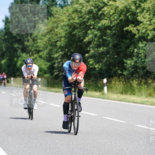 21.06.2026 - Viking Triathlon Michael Burmester http://msf.ph/oto/9871978 21.06.2026 12:42:35 Radfahren 61, 92, 134, 144, 158, 170, 171, 222, 262, 318, 324, 577, 632 meine-sportfotos.de