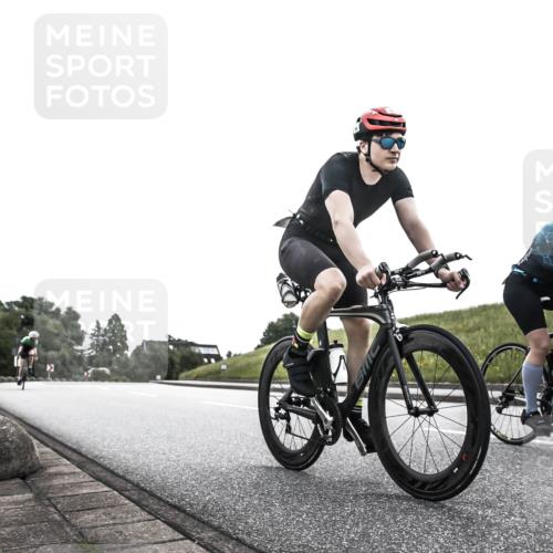 21.06.2026 - 29. Vierlanden-Triathlon H.Heesch http://msf.ph/oto/9872001 21.06.2026 10:43:15 Radfahren 19, 54, 259, 260, 392, 443, 467 meine-sportfotos.de