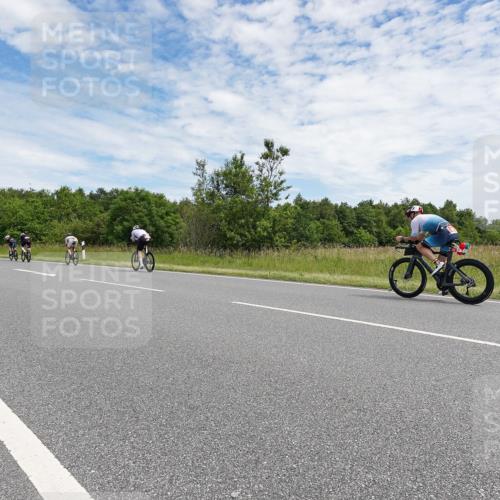 21.06.2026 - Viking Triathlon Michael Burmester http://msf.ph/oto/9872036 21.06.2026 12:24:16 Radfahren 58, 164, 353, 357, 358, 534 meine-sportfotos.de