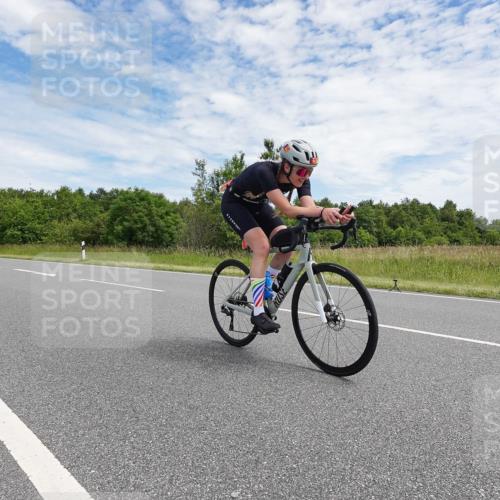 21.06.2026 - Viking Triathlon Michael Burmester http://msf.ph/oto/9872049 21.06.2026 12:24:27 Radfahren 164, 358, 362, 494, 660 meine-sportfotos.de