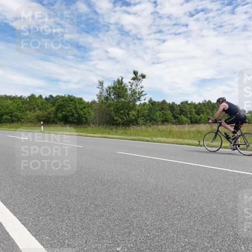 21.06.2026 - Viking Triathlon Michael Burmester http://msf.ph/oto/9872068 21.06.2026 12:24:45 Radfahren 54, 208, 350, 352, 362, 494, 660 meine-sportfotos.de