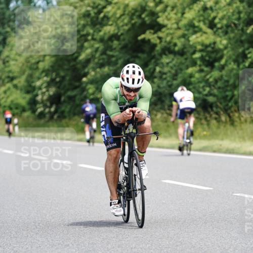 21.06.2026 - Viking Triathlon Michael Burmester http://msf.ph/oto/9872095 21.06.2026 12:43:21 Radfahren 41, 86, 202, 223, 243, 243, 374, 429, 434, 472, 602, 654, 668, 670 meine-sportfotos.de