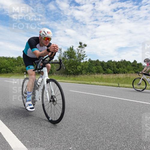 21.06.2026 - Viking Triathlon Michael Burmester http://msf.ph/oto/9872130 21.06.2026 12:25:15 Radfahren 26, 36, 44, 48, 55, 91, 105, 163, 166, 173, 179, 316, 348, 387, 419, 455, 565 meine-sportfotos.de