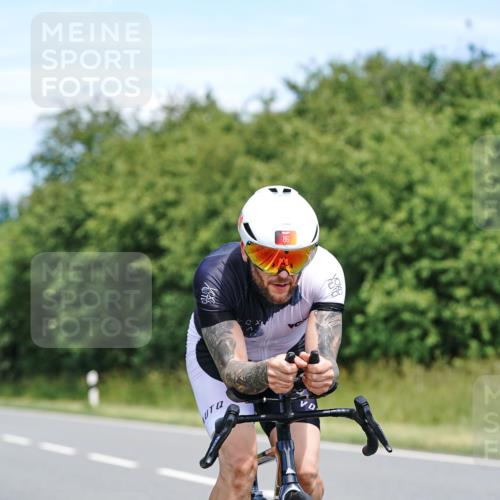 21.06.2026 - Viking Triathlon Michael Burmester http://msf.ph/oto/9872177 21.06.2026 12:43:38 Radfahren 30, 41, 51, 86, 202, 225, 234, 258, 279, 343, 374, 388, 429, 508, 509, 563, 605, 645, 668, 670 meine-sportfotos.de