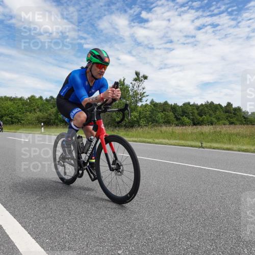21.06.2026 - Viking Triathlon Michael Burmester http://msf.ph/oto/9872314 21.06.2026 12:27:07 Radfahren 38, 90, 118, 218, 266, 273, 330, 366, 411, 444, 554, 561, 639 meine-sportfotos.de