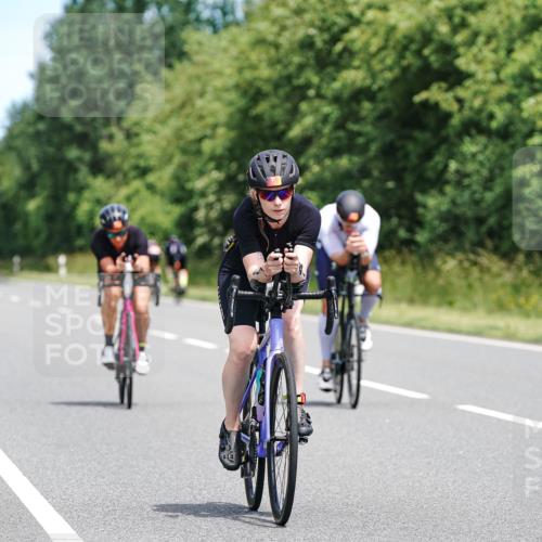 21.06.2026 - Viking Triathlon Michael Burmester http://msf.ph/oto/9872370 21.06.2026 12:44:17 Radfahren 59, 161, 207, 341, 347, 350, 353, 470, 475, 534, 564 meine-sportfotos.de