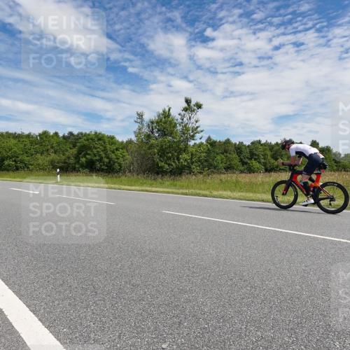 21.06.2026 - Viking Triathlon Michael Burmester http://msf.ph/oto/9872420 21.06.2026 12:28:34 Radfahren 57, 189, 326, 438, 621 meine-sportfotos.de