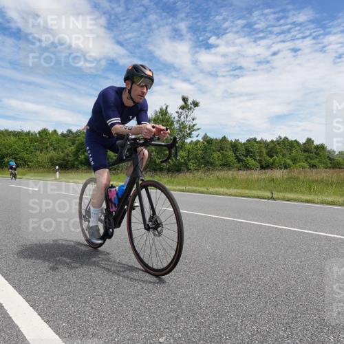 21.06.2026 - Viking Triathlon Michael Burmester http://msf.ph/oto/9872489 21.06.2026 12:29:44 Radfahren 66, 101, 196, 302, 526, 540, 560, 617 meine-sportfotos.de