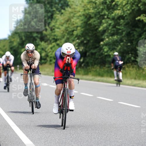 21.06.2026 - Viking Triathlon Michael Burmester http://msf.ph/oto/9872568 21.06.2026 12:45:01 Radfahren 39, 53, 94, 132, 164, 177, 177, 219, 239, 253, 264, 306, 313, 358, 494, 538, 615 meine-sportfotos.de