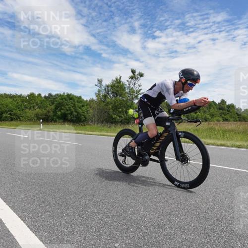 21.06.2026 - Viking Triathlon Michael Burmester http://msf.ph/oto/9872577 21.06.2026 12:30:41 Radfahren 99, 104, 109, 111, 113, 137, 145, 180, 199, 286, 359, 376, 500 meine-sportfotos.de