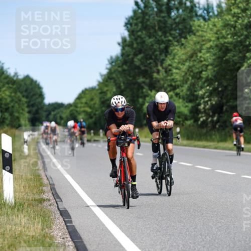 21.06.2026 - Viking Triathlon Michael Burmester http://msf.ph/oto/9872633 21.06.2026 12:45:11 Radfahren 39, 48, 91, 94, 132, 173, 177, 182, 219, 239, 253, 254, 306, 313, 494, 538 meine-sportfotos.de