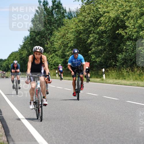 21.06.2026 - Viking Triathlon Michael Burmester http://msf.ph/oto/9872679 21.06.2026 12:45:20 Radfahren 39, 48, 91, 94, 132, 173, 182, 249, 254, 254, 306, 309, 538 meine-sportfotos.de