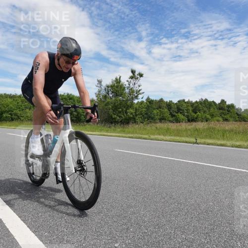 21.06.2026 - Viking Triathlon Michael Burmester http://msf.ph/oto/9872695 21.06.2026 12:32:27 Radfahren 303, 331, 393, 462, 482, 513, 532, 532, 559, 601 meine-sportfotos.de