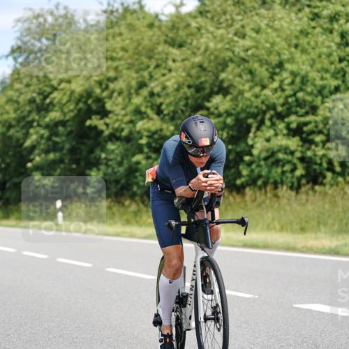 21.06.2026 - Viking Triathlon Michael Burmester http://msf.ph/oto/9872701 21.06.2026 12:45:22 Radfahren 39, 48, 91, 132, 173, 182, 249, 254, 254, 306, 309, 538 meine-sportfotos.de
