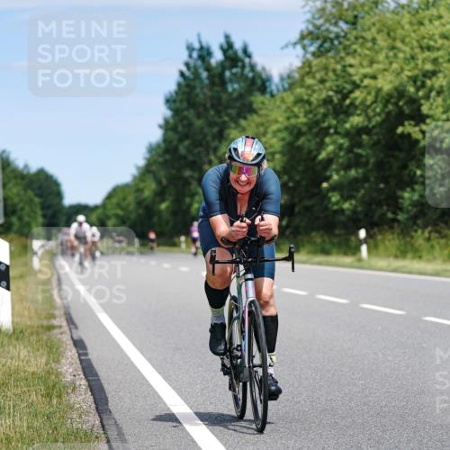 21.06.2026 - Viking Triathlon Michael Burmester http://msf.ph/oto/9872707 21.06.2026 12:45:24 Radfahren 39, 48, 91, 132, 173, 182, 249, 254, 254, 306, 309, 538 meine-sportfotos.de