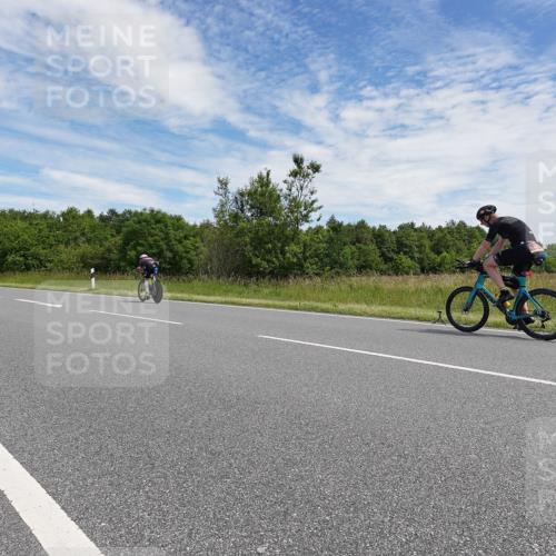 21.06.2026 - Viking Triathlon Michael Burmester http://msf.ph/oto/9872708 21.06.2026 12:32:31 Radfahren 301, 331, 393, 462, 532, 559, 601, 626, 659 meine-sportfotos.de