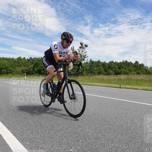 21.06.2026 - Viking Triathlon Michael Burmester http://msf.ph/oto/9872720 21.06.2026 12:32:39 Radfahren 265, 301, 447, 454, 462, 532, 626, 659 meine-sportfotos.de