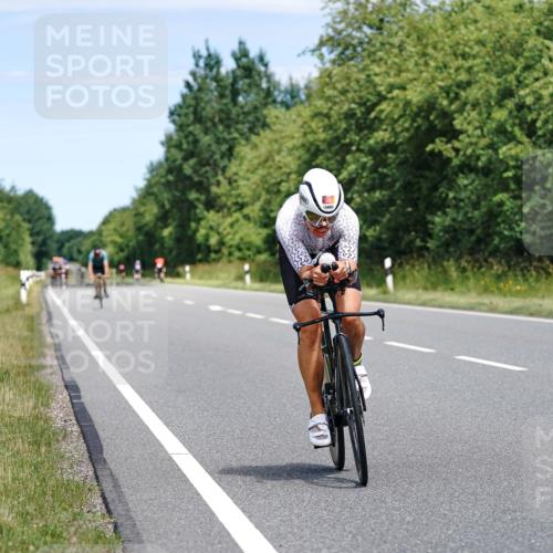 21.06.2026 - Viking Triathlon Michael Burmester http://msf.ph/oto/9872742 21.06.2026 12:45:32 Radfahren 48, 54, 135, 173, 182, 249, 254, 254, 309, 309 meine-sportfotos.de