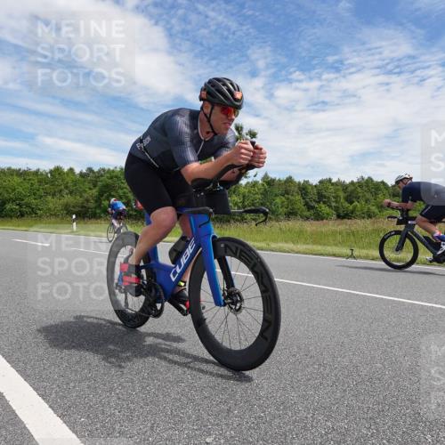 21.06.2026 - Viking Triathlon Michael Burmester http://msf.ph/oto/9872753 21.06.2026 12:32:53 Radfahren 93, 97, 114, 116, 247, 265, 289, 447, 450, 454, 579, 626, 659 meine-sportfotos.de