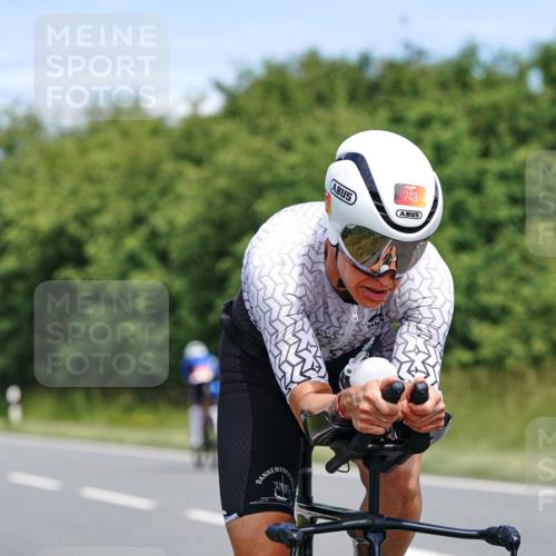 21.06.2026 - Viking Triathlon Michael Burmester http://msf.ph/oto/9872755 21.06.2026 12:45:33 Radfahren 48, 54, 135, 173, 182, 249, 254, 254, 309, 309 meine-sportfotos.de