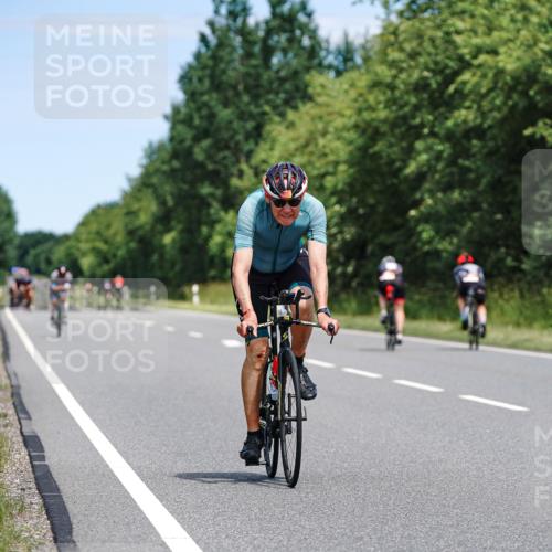 21.06.2026 - Viking Triathlon Michael Burmester http://msf.ph/oto/9872771 21.06.2026 12:45:39 Radfahren 54, 135, 205, 249, 254, 309, 309, 421 meine-sportfotos.de