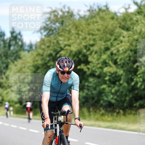 21.06.2026 - Viking Triathlon Michael Burmester http://msf.ph/oto/9872774 21.06.2026 12:45:40 Radfahren 54, 135, 205, 249, 254, 309, 309, 421 meine-sportfotos.de
