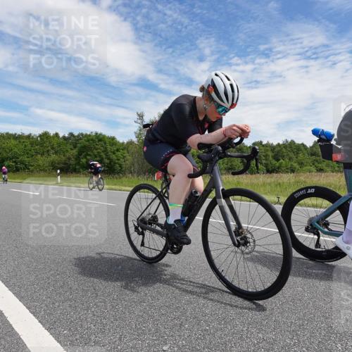 21.06.2026 - Viking Triathlon Michael Burmester http://msf.ph/oto/9872791 21.06.2026 12:33:00 Radfahren 93, 97, 114, 116, 237, 247, 289, 450, 454, 579 meine-sportfotos.de