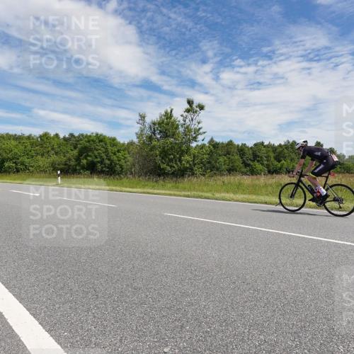 21.06.2026 - Viking Triathlon Michael Burmester http://msf.ph/oto/9872821 21.06.2026 12:33:20 Radfahren 85, 88, 122, 167, 172, 274, 287, 403, 492, 497, 528, 642 meine-sportfotos.de