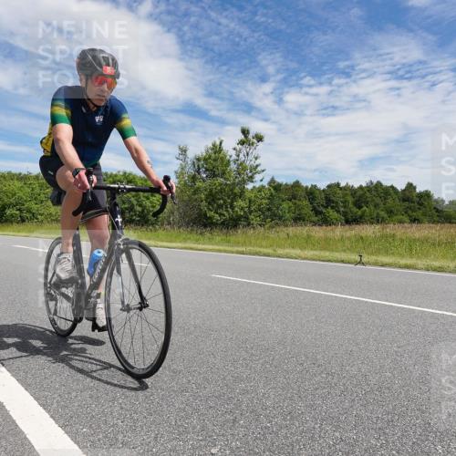 21.06.2026 - Viking Triathlon Michael Burmester http://msf.ph/oto/9872824 21.06.2026 12:33:24 Radfahren 24, 85, 88, 122, 167, 172, 274, 287, 403, 492, 497, 528, 622, 642, 664 meine-sportfotos.de