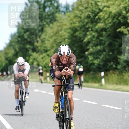 21.06.2026 - Viking Triathlon Michael Burmester http://msf.ph/oto/9872870 21.06.2026 12:46:00 Radfahren 205, 238, 352, 352, 421, 442, 561 meine-sportfotos.de