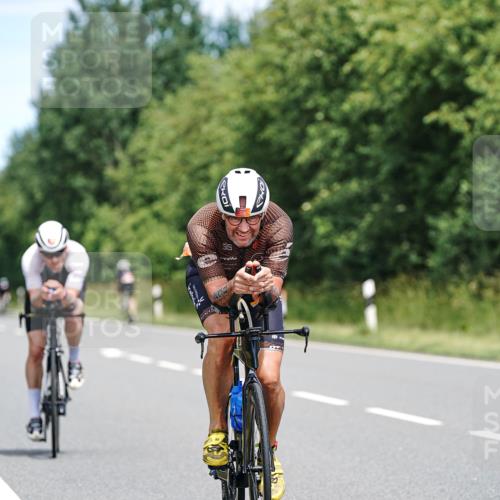 21.06.2026 - Viking Triathlon Michael Burmester http://msf.ph/oto/9872874 21.06.2026 12:46:00 Radfahren 205, 238, 352, 352, 421, 442, 561 meine-sportfotos.de