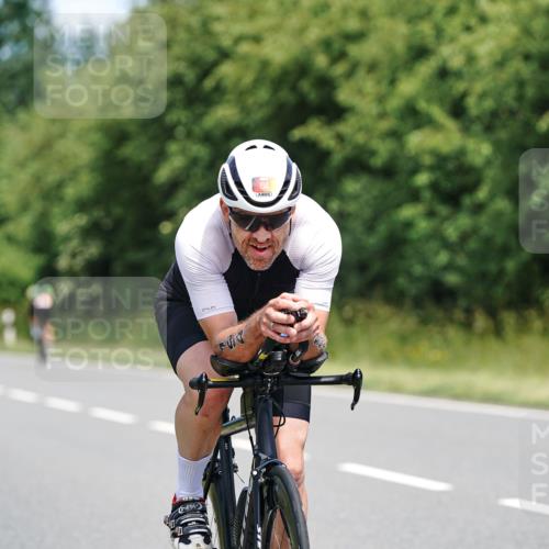 21.06.2026 - Viking Triathlon Michael Burmester http://msf.ph/oto/9872885 21.06.2026 12:46:02 Radfahren 205, 238, 352, 352, 421, 442, 561 meine-sportfotos.de