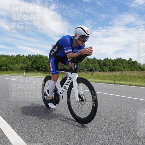 21.06.2026 - Viking Triathlon Michael Burmester http://msf.ph/oto/9872899 21.06.2026 12:34:33 Radfahren 28, 49, 197, 248, 304, 360, 389, 571, 610, 653 meine-sportfotos.de