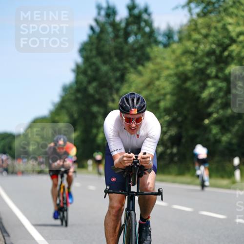 21.06.2026 - Viking Triathlon Michael Burmester http://msf.ph/oto/9872900 21.06.2026 12:46:06 Radfahren 238, 352, 352, 439, 442, 561 meine-sportfotos.de