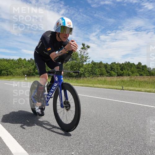 21.06.2026 - Viking Triathlon Michael Burmester http://msf.ph/oto/9872988 21.06.2026 12:35:41 Radfahren 14, 37, 153, 153, 245, 335, 486, 511, 521, 562 meine-sportfotos.de