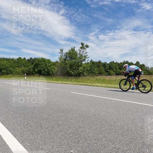 21.06.2026 - Viking Triathlon Michael Burmester http://msf.ph/oto/9873004 21.06.2026 12:35:47 Radfahren 14, 37, 153, 449, 486, 521, 562 meine-sportfotos.de