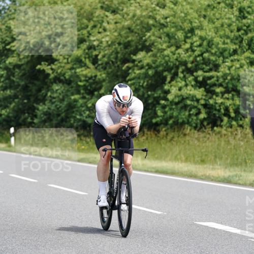 21.06.2026 - Viking Triathlon Michael Burmester http://msf.ph/oto/9873042 21.06.2026 12:46:37 Radfahren 16, 36, 81, 105, 165, 178, 184, 251, 364, 407, 457, 504, 530, 546, 606, 629, 629, 634 meine-sportfotos.de