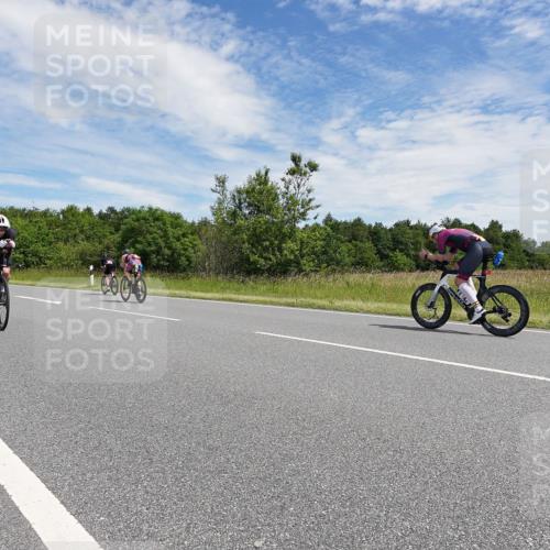 21.06.2026 - Viking Triathlon Michael Burmester http://msf.ph/oto/9873046 21.06.2026 12:36:09 Radfahren 22, 37, 106, 354, 363, 427, 449, 458, 539, 637, 667 meine-sportfotos.de