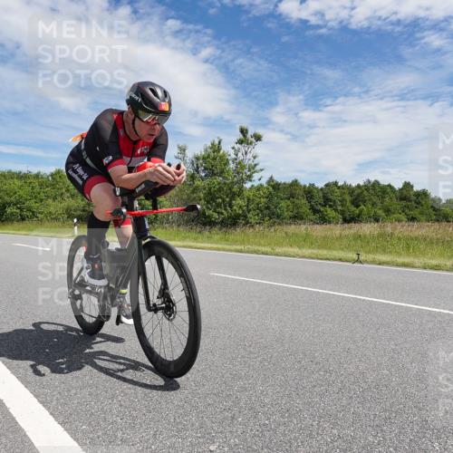21.06.2026 - Viking Triathlon Michael Burmester http://msf.ph/oto/9873135 21.06.2026 12:37:36 Radfahren 141, 229, 244, 244, 298, 300, 409, 448, 471, 519 meine-sportfotos.de