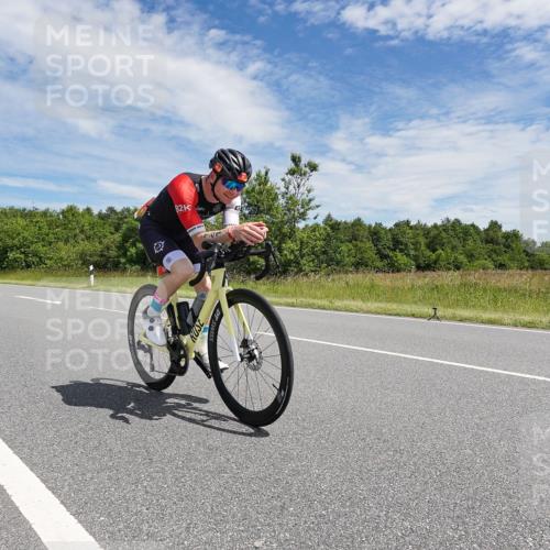 21.06.2026 - Viking Triathlon Michael Burmester http://msf.ph/oto/9873155 21.06.2026 12:37:57 Radfahren 138, 185, 244, 378, 413, 506, 520, 550, 557 meine-sportfotos.de