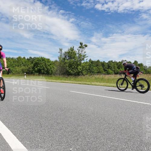 21.06.2026 - Viking Triathlon Michael Burmester http://msf.ph/oto/9873234 21.06.2026 12:38:29 Radfahren 123, 123, 203, 221, 415, 416, 461, 551, 651 meine-sportfotos.de