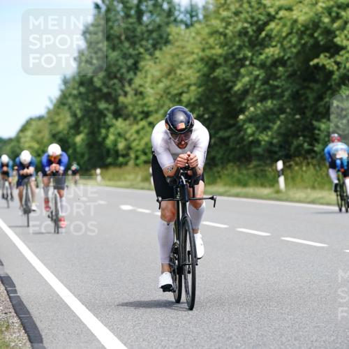 21.06.2026 - Viking Triathlon Michael Burmester http://msf.ph/oto/9873270 21.06.2026 12:48:00 Radfahren 58, 73, 126, 166, 259, 510, 531, 603, 608, 639, 644 meine-sportfotos.de