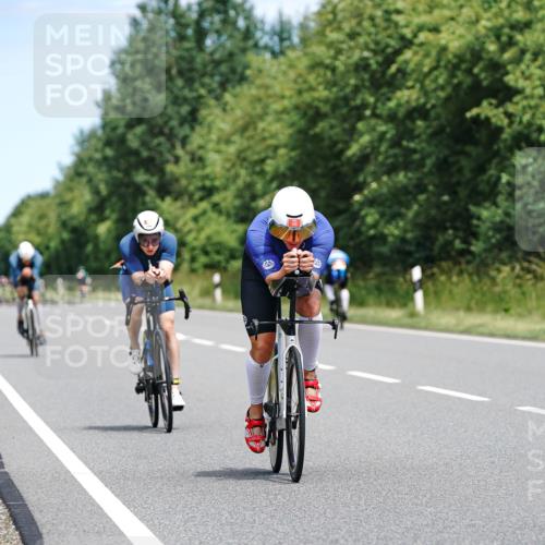 21.06.2026 - Viking Triathlon Michael Burmester http://msf.ph/oto/9873283 21.06.2026 12:48:02 Radfahren 57, 58, 73, 124, 126, 166, 232, 259, 510, 531, 608, 639, 644 meine-sportfotos.de