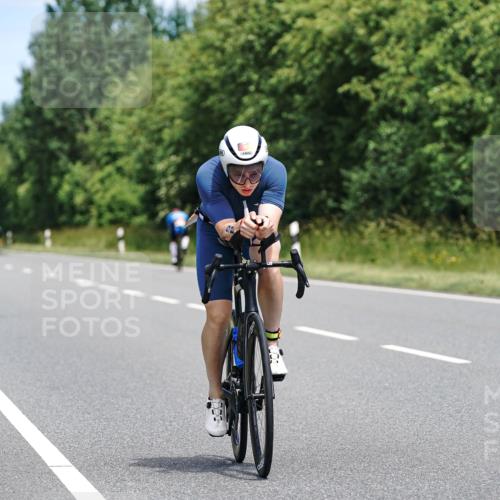 21.06.2026 - Viking Triathlon Michael Burmester http://msf.ph/oto/9873302 21.06.2026 12:48:03 Radfahren 57, 58, 73, 124, 126, 166, 232, 259, 510, 531, 608, 639, 644 meine-sportfotos.de