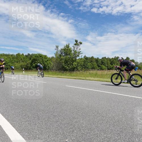 21.06.2026 - Viking Triathlon Michael Burmester http://msf.ph/oto/9873309 21.06.2026 12:39:29 Radfahren 76, 76, 80, 233, 283, 483, 502, 516, 609 meine-sportfotos.de
